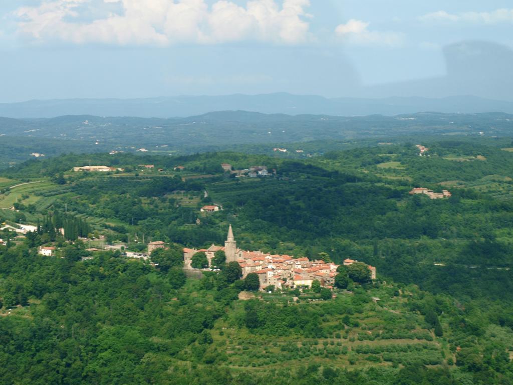 Al Merlo Olivo, Rural Istrian House Buje Luaran gambar