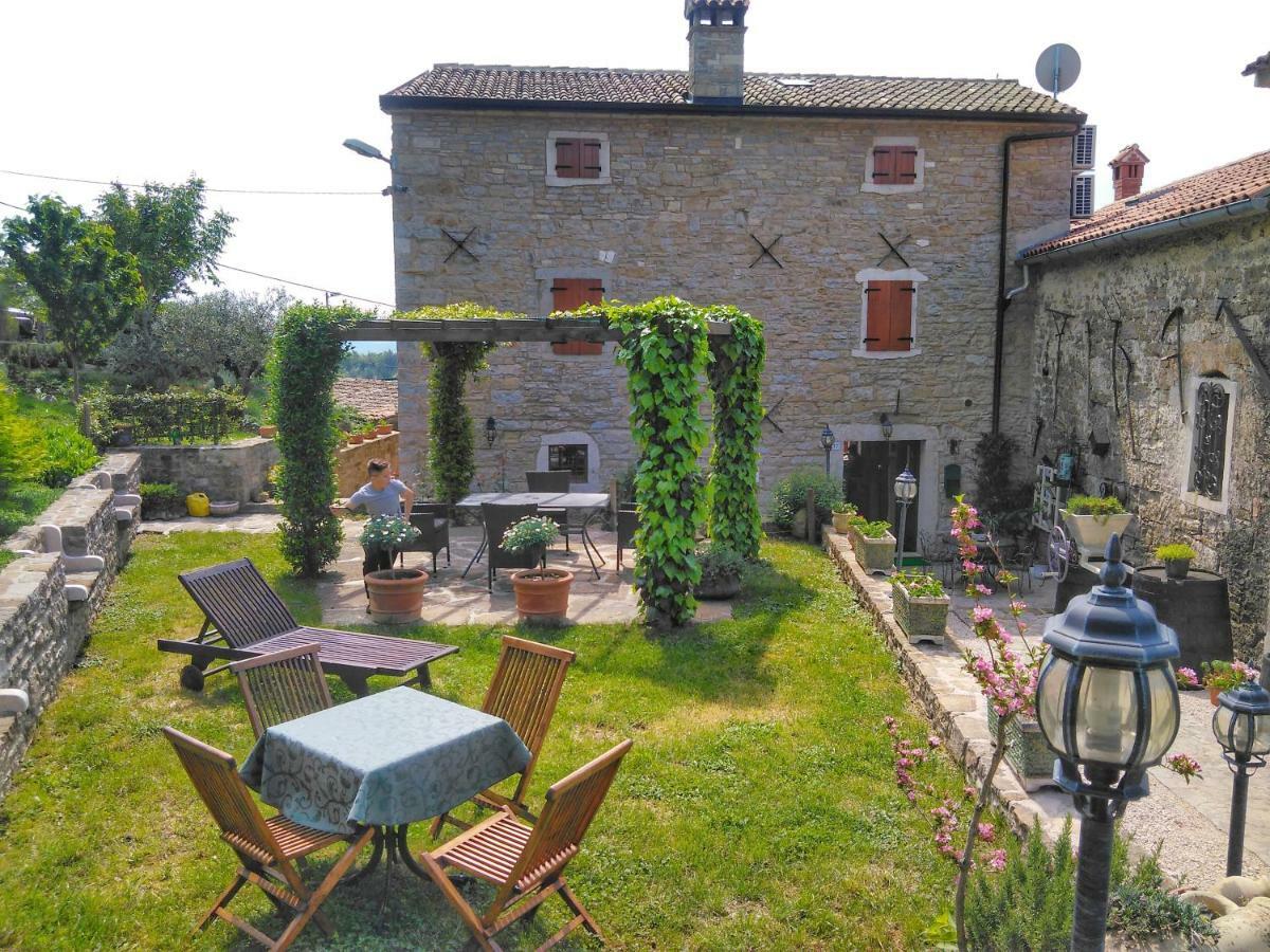 Al Merlo Olivo, Rural Istrian House Buje Luaran gambar
